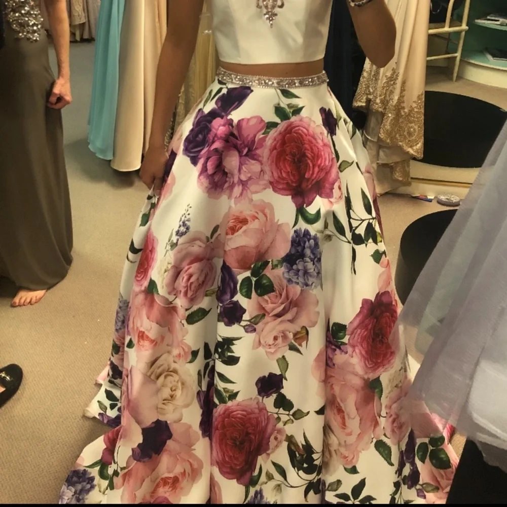 Prom Dress - Picture 4 of 6